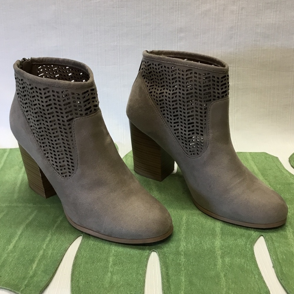 Coconuts By Matisse So Fun Neutral Ankle Boots. Gem